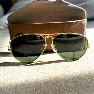 Ray Ban Gold Aviator sunglasses